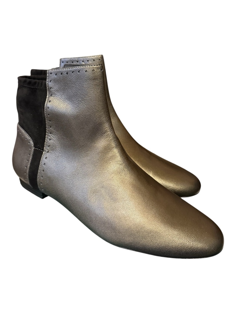 LOGO by Lori Goldstein Metallic Grey Gabbi Leather Chelsea Boots Size 10
